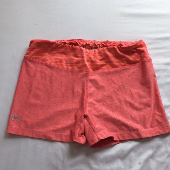 Under Armour Pants - UnderAmour Women’s Pink Compression Shorts